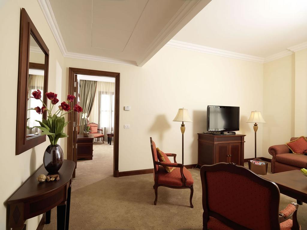Le Patio Boutique Downtown Hotel